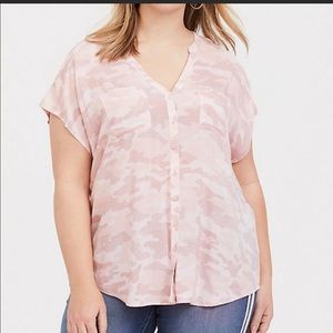 Torrid Pink Camo Short Sleeves Button Up Shirt
